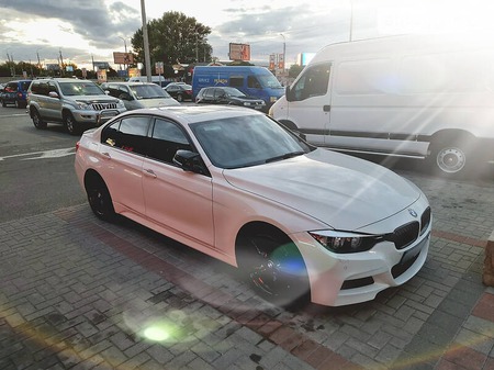 BMW 328 2014  випуску Луцьк з двигуном 2 л бензин седан автомат за 19900 долл. 