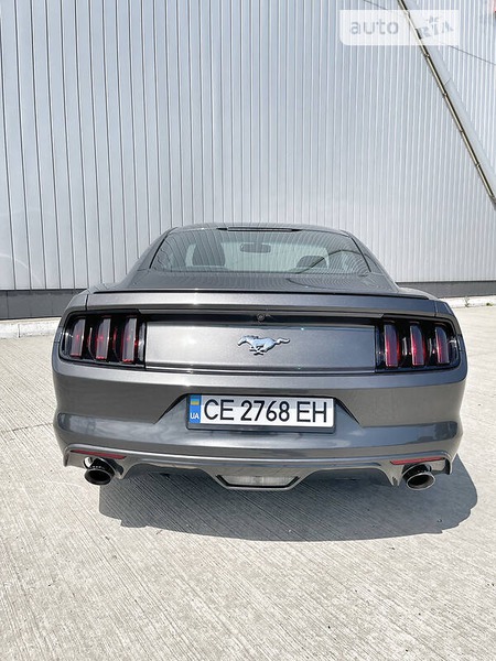 Ford Mustang 2014  випуску Чернівці з двигуном 3.7 л бензин купе автомат за 21500 долл. 