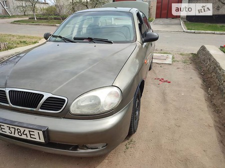 Daewoo Lanos 2004  випуску Миколаїв з двигуном 1.5 л бензин седан механіка за 2550 долл. 