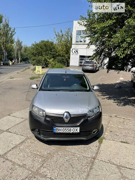 Renault Logan 2015  випуску Одеса з двигуном 1.5 л дизель седан  за 3999 долл. 