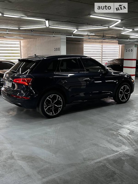 Audi Q5 2019  випуску Одеса з двигуном 2 л бензин позашляховик  за 36500 долл. 