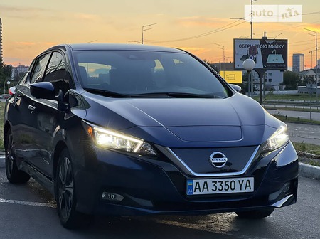 Nissan Leaf 2018  випуску Київ з двигуном 0 л електро хэтчбек автомат за 23500 долл. 