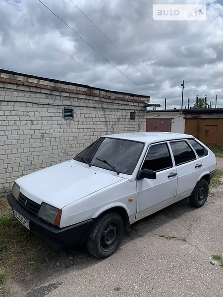 Lada 2109 1988  випуску Чернігів з двигуном 1.5 л бензин хэтчбек механіка за 1200 долл. 