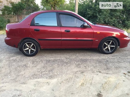 Daewoo Lanos 2005  випуску Миколаїв з двигуном 1.5 л  седан механіка за 2950 долл. 