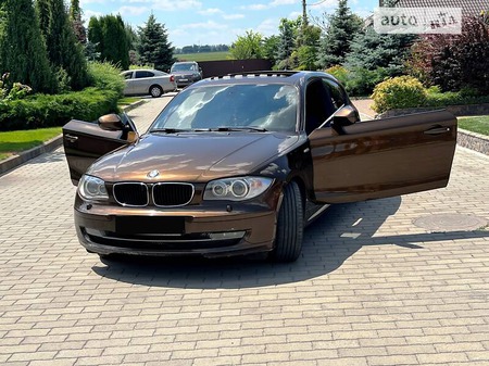 BMW 118 2010  випуску Київ з двигуном 2 л дизель хэтчбек автомат за 7850 долл. 
