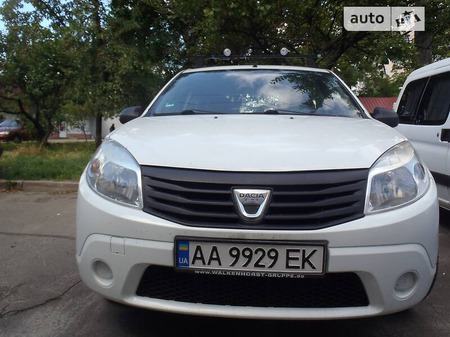 Dacia Sandero 2012  випуску Київ з двигуном 1.2 л бензин хэтчбек механіка за 4800 долл. 
