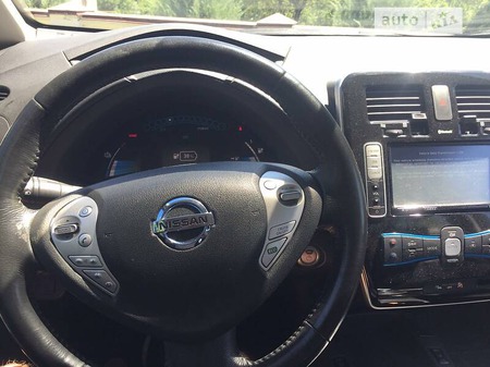 Nissan Leaf 2015  випуску Харків з двигуном 0 л електро хэтчбек автомат за 13700 долл. 