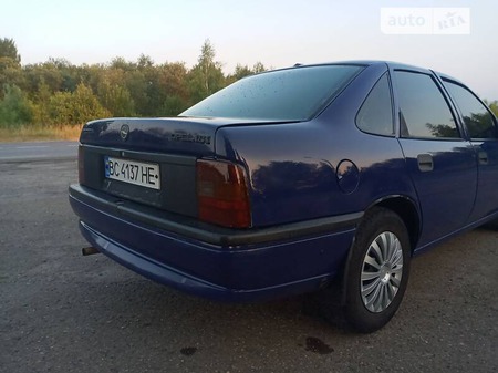 Opel Vectra 1991  випуску Львів з двигуном 1.8 л бензин седан механіка за 1450 долл. 