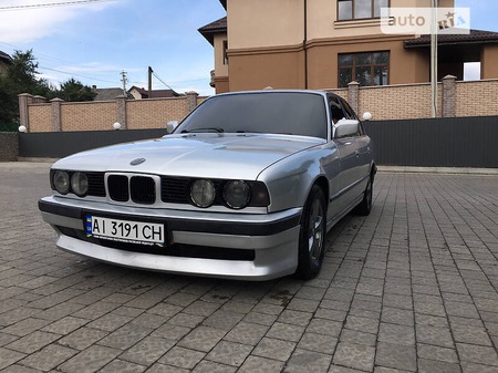 BMW 520 1991  випуску Івано-Франківськ з двигуном 2 л  седан механіка за 2850 долл. 