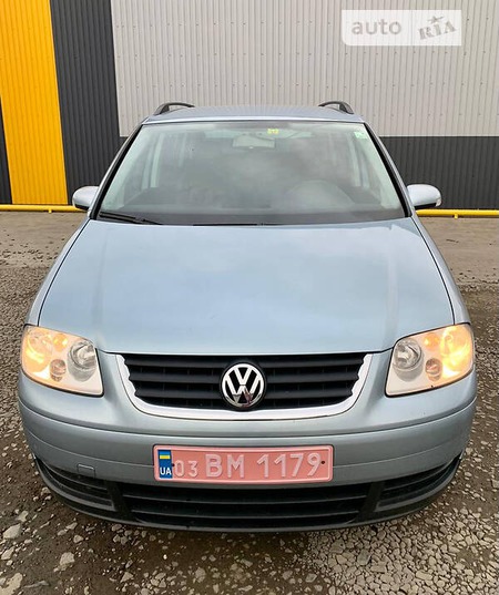 Volkswagen Touran 2006  випуску Луцьк з двигуном 1.4 л бензин мінівен механіка за 5300 долл. 