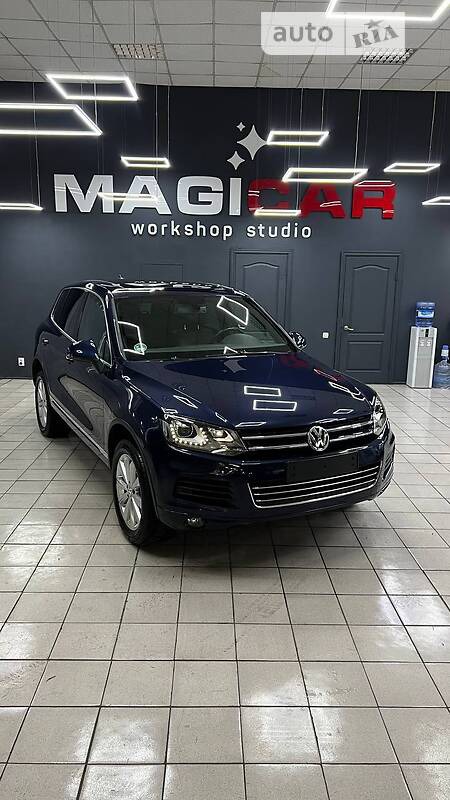 Volkswagen Touareg 2011  випуску Київ з двигуном 3 л дизель позашляховик автомат за 23500 долл. 