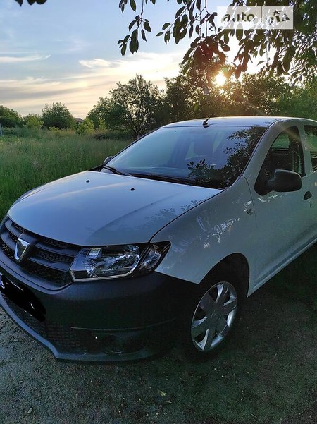 Dacia Sandero 2013  випуску Рівне з двигуном 1.2 л  хэтчбек механіка за 5100 долл. 