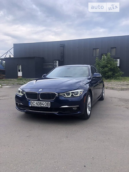 BMW 328 2015  випуску Львів з двигуном 2 л бензин седан автомат за 19500 долл. 