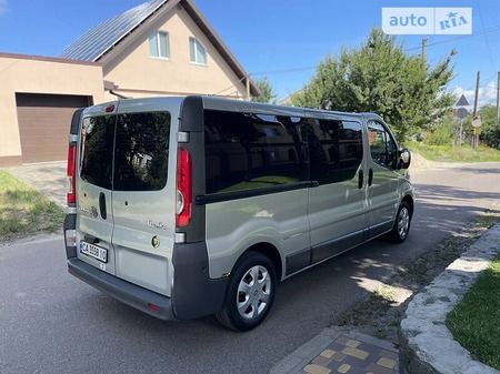 Renault Trafic 2007  випуску Черкаси з двигуном 2 л дизель мінівен механіка за 11900 долл. 