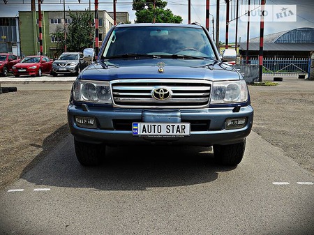 Toyota Land Cruiser 2006  випуску Черкаси з двигуном 4.7 л  позашляховик автомат за 18950 долл. 