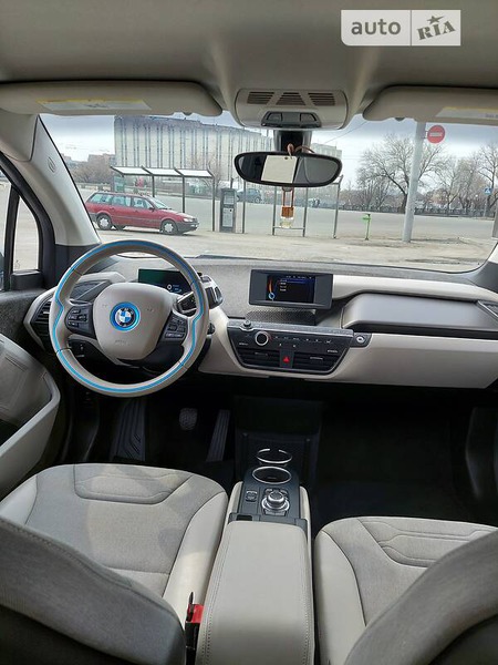 BMW i3 2014  випуску Харків з двигуном 0 л електро хэтчбек автомат за 14000 долл. 