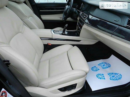 BMW 750 2010  випуску Київ з двигуном 4.4 л бензин седан автомат за 19999 долл. 