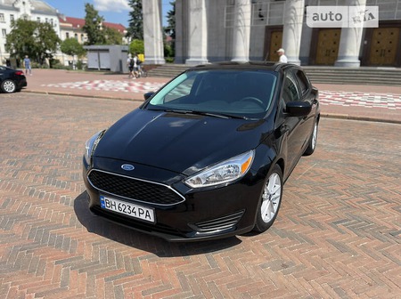 Ford Focus 2018  випуску Чернігів з двигуном 2 л бензин седан автомат за 10800 долл. 