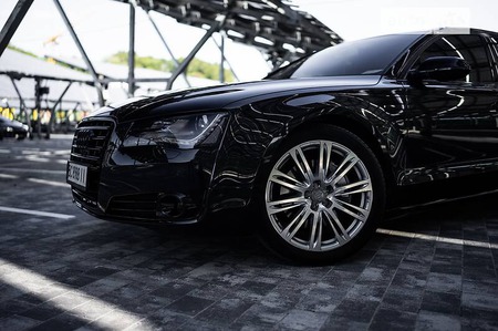 Audi A8 2013  випуску Львів з двигуном 3 л бензин седан автомат за 21000 долл. 