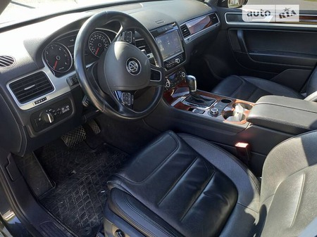 Volkswagen Touareg 2012  випуску Київ з двигуном 3 л  позашляховик автомат за 23000 долл. 