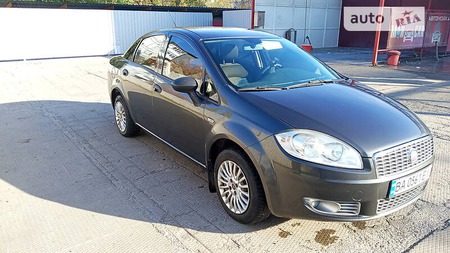 Fiat Linea 2010  випуску Кропивницький з двигуном 1.4 л бензин седан механіка за 4800 долл. 