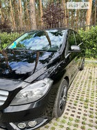 Mercedes-Benz B 180 2014 Київ 1.5 л  хэтчбек автомат к.п.