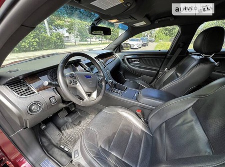 Ford Taurus 2016  випуску Київ з двигуном 3.5 л  седан  за 15500 долл. 