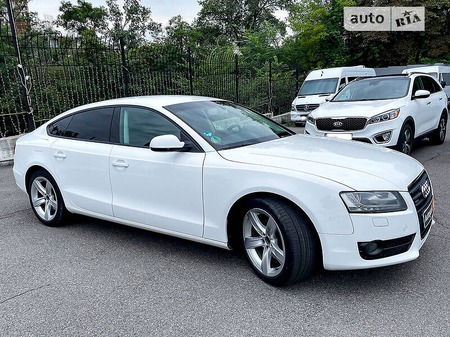 Audi A5 2010  випуску Київ з двигуном 2 л бензин седан автомат за 11490 долл. 