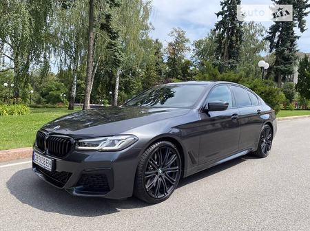 BMW 540 2018  випуску Чернігів з двигуном 3 л бензин седан автомат за 48500 долл. 
