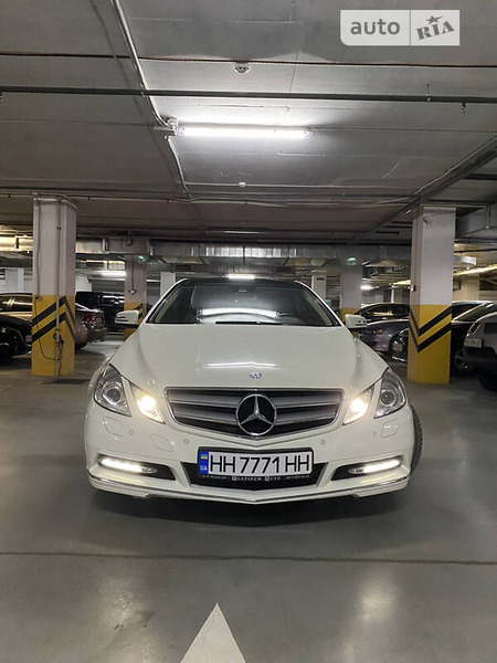 Mercedes-Benz E 200 2012  випуску Одеса з двигуном 1.8 л бензин купе автомат за 17500 долл. 