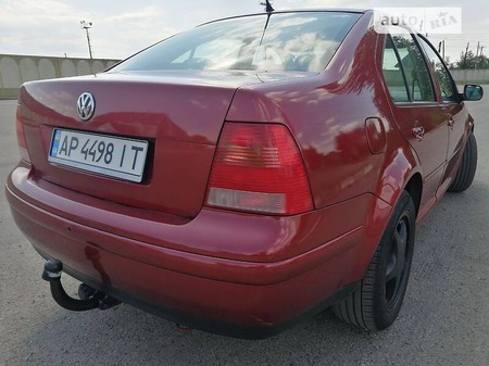 Volkswagen Bora 1998  випуску Івано-Франківськ з двигуном 1.9 л дизель седан механіка за 3700 долл. 