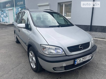 Opel Zafira Tourer 2001  випуску Черкаси з двигуном 1.8 л  мінівен автомат за 4200 долл. 