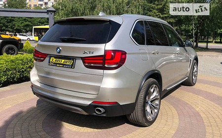 BMW X5 2015  випуску Львів з двигуном 3 л дизель позашляховик автомат за 40999 долл. 