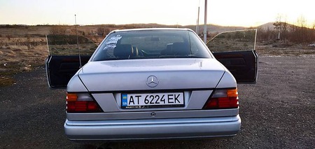 Mercedes-Benz E 230 1991  випуску Івано-Франківськ з двигуном 0 л  купе механіка за 2600 долл. 