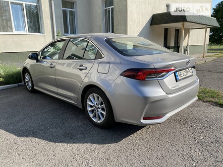 Toyota Corolla 2019  випуску Дніпро з двигуном 1.6 л бензин седан автомат за 22100 долл. 