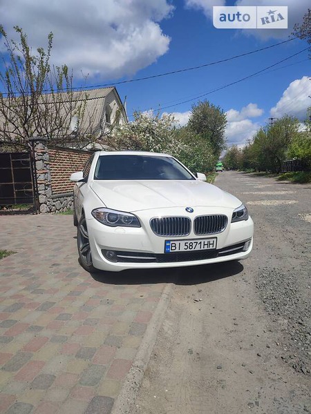 BMW 528 2011  випуску Київ з двигуном 3 л бензин седан автомат за 15500 долл. 