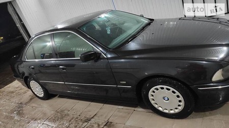 BMW 520 2000  випуску Чернігів з двигуном 2 л бензин седан механіка за 4700 долл. 