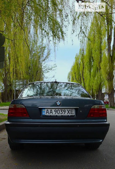 BMW 740 2001  випуску Київ з двигуном 0 л бензин седан автомат за 13500 долл. 