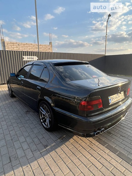 BMW 523 1999  випуску Одеса з двигуном 2.5 л  седан автомат за 5700 долл. 