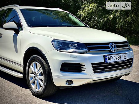 Volkswagen Touareg 2011  випуску Запоріжжя з двигуном 3 л дизель позашляховик автомат за 24900 долл. 