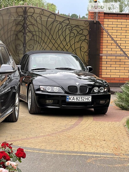 BMW Z3 1996  випуску Київ з двигуном 1.9 л бензин кабріолет механіка за 8650 долл. 