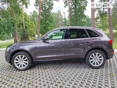 Audi Q5 2009  випуску Київ з двигуном 2 л дизель позашляховик автомат за 13800 долл. 