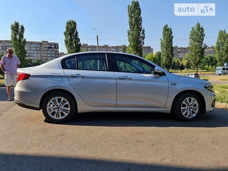 Fiat Tipo 2018  випуску Дніпро з двигуном 1.4 л бензин седан механіка за 10400 долл. 