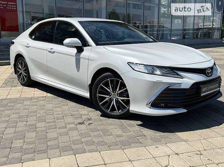 Toyota Camry 2021  випуску Одеса з двигуном 2.5 л бензин седан автомат за 35500 долл. 