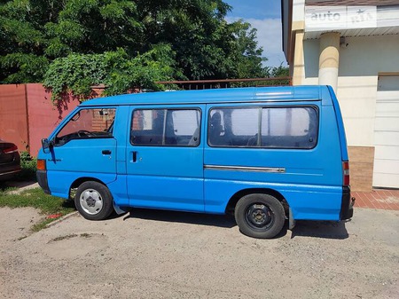 Mitsubishi L 300 1991  випуску Київ з двигуном 2.5 л дизель мінівен механіка за 3200 долл. 