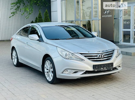 Hyundai Sonata 2013  випуску Київ з двигуном 2 л газ седан автомат за 7300 долл. 