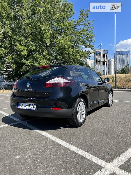 Renault Megane 2015  випуску Київ з двигуном 1.6 л дизель хэтчбек механіка за 9300 долл. 