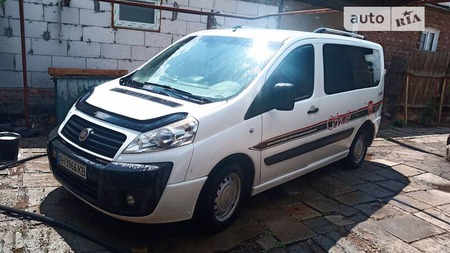 Fiat Scudo 2008  випуску Дніпро з двигуном 2 л дизель мінівен  за 5200 долл. 