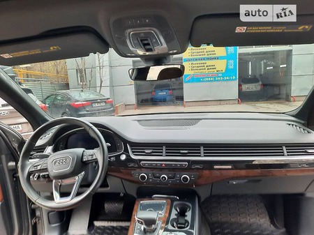 Audi Q7 2016  випуску Дніпро з двигуном 3 л бензин позашляховик автомат за 42000 долл. 