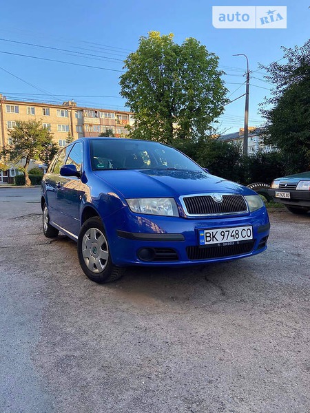 Skoda Fabia 2007  випуску Луцьк з двигуном 1.2 л бензин універсал механіка за 4300 долл. 